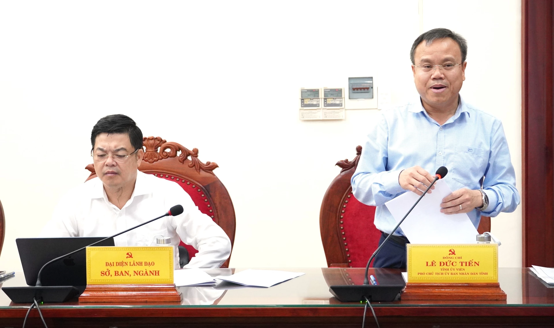 Đồng chí Lê Đức Tiến, Phó Chủ tịch UBND tỉnh phát biểu tại buổi làm việc - Ảnh: QV