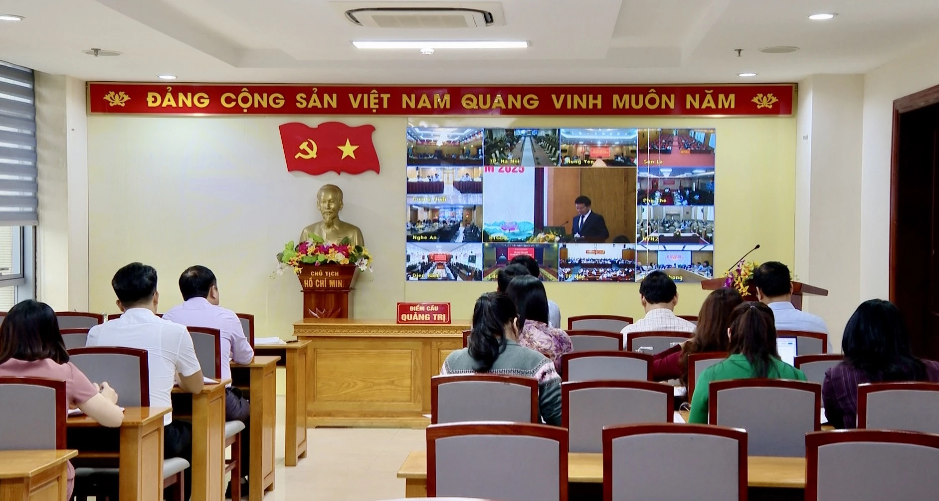 Toàn cảnh hội nghị tại điểm cầu Quảng Trị - Ảnh: B.C