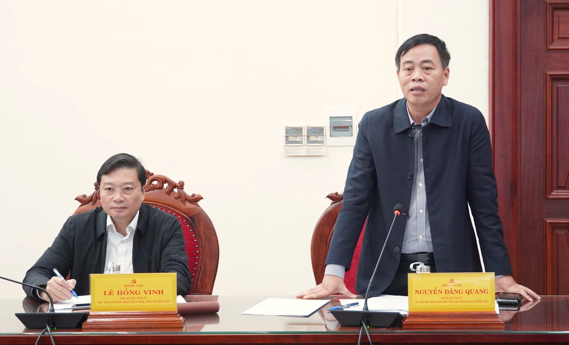 Đồng chí Nguyễn Đăng Quang, Phó Bí thư Tỉnh ủy, Chủ tịch HĐND tỉnh, Phó trưởng ban Thường trực BCĐ phát biểu tại cuộc hop - Ảnh: QV