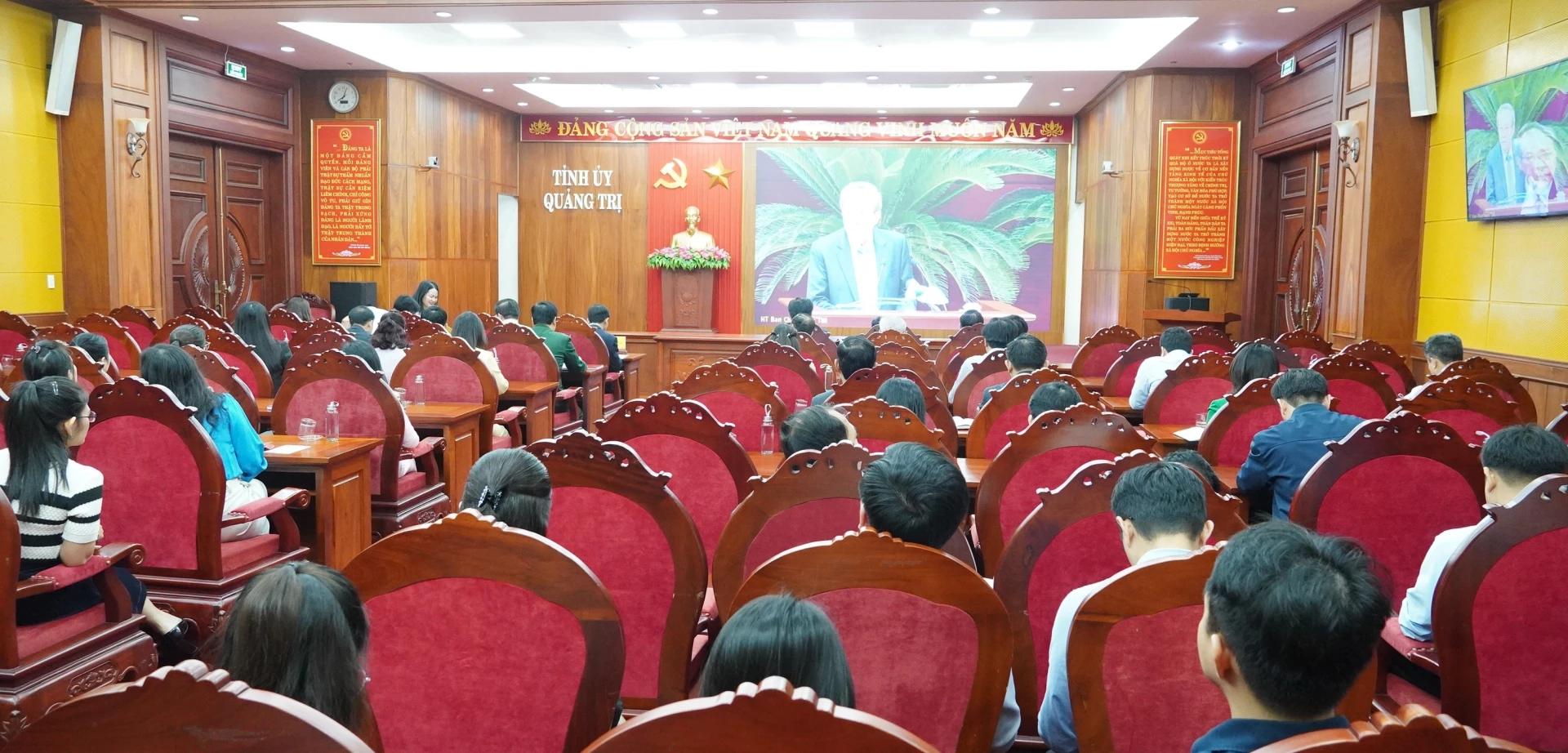 Quang cảnh hội nghị tại điểm cầu Quảng Trị - Ảnh: QV