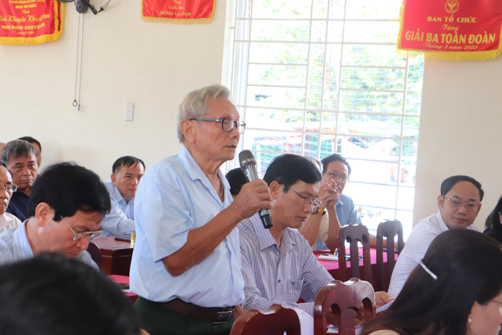 Cử tri Khu phố 9, phường Nam Đông Hà kiến nghị tâm tư, nguyện vọng - Ảnh: T.P