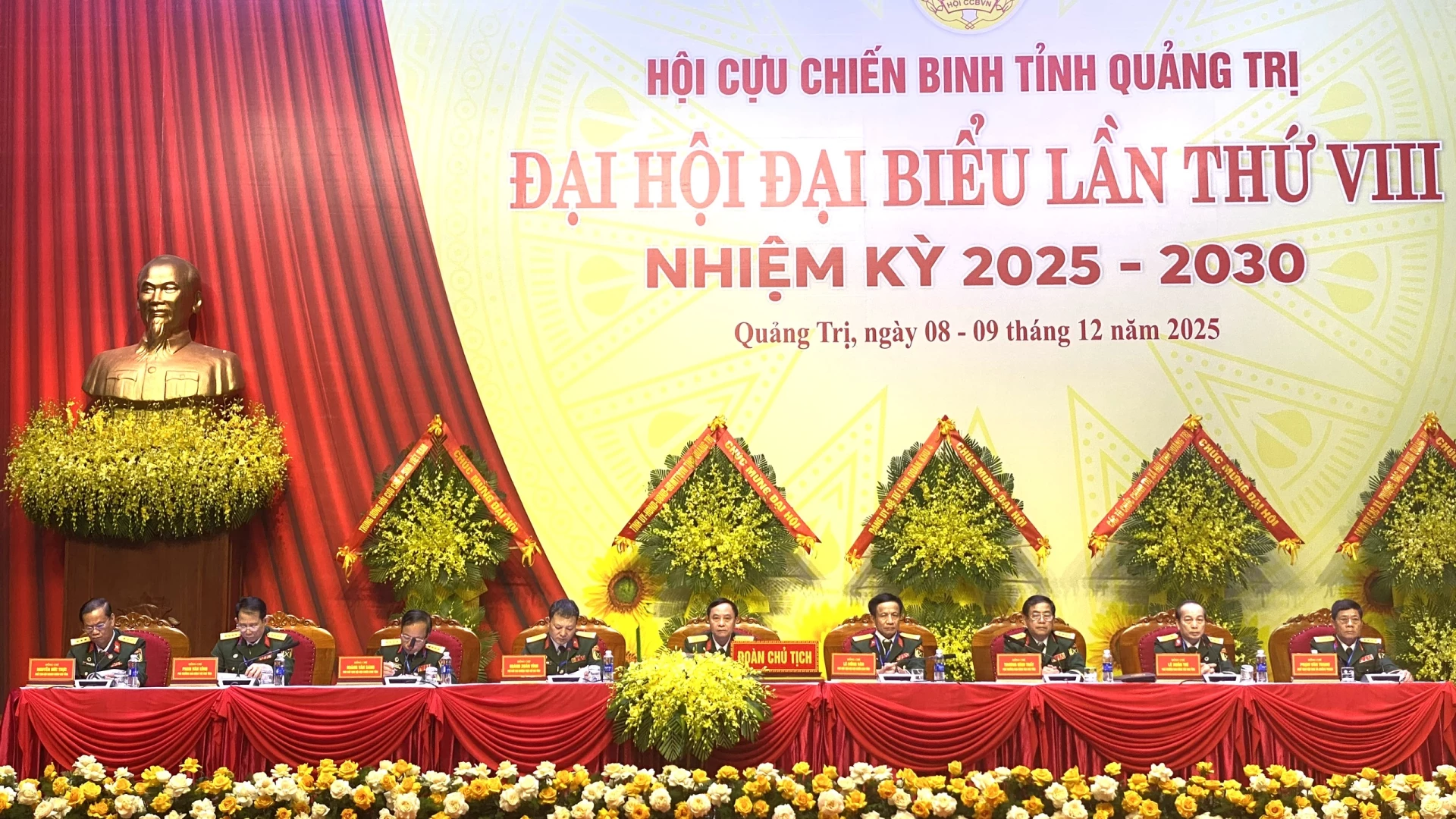 Đoàn Chủ tịch đại hội - Ảnh: NL