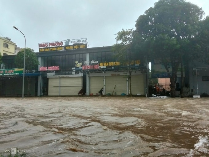 z6943552901130-756ad71e278bddf-8580-8631