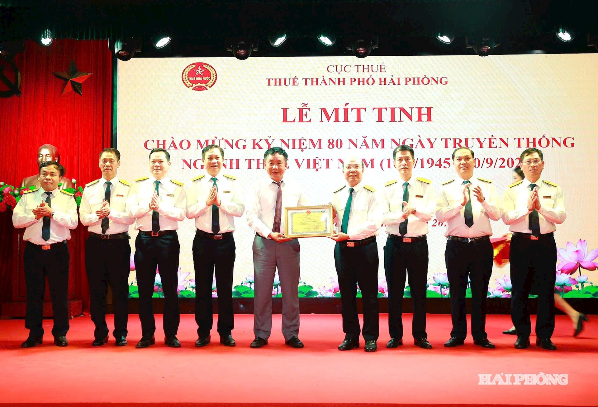 ky-niem-thue-thanh-pho-2