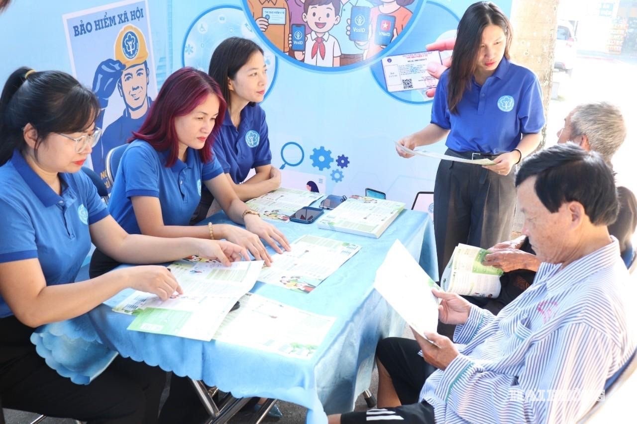 Bảo hiểm xã hội cơ sở Thủy Nguyên tuyên truyền đến người bệnh