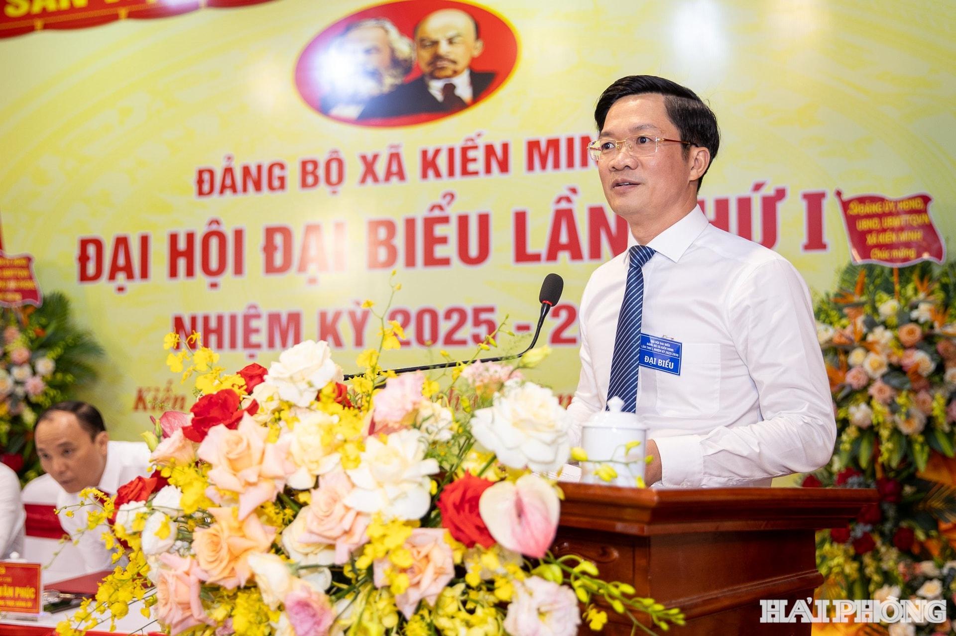 Đồng chí Phạm Văn Lập, Phó bí thư Thành uỷ, Chủ tịch Uỷ ban MTTQ Việt Nam thành phố phát biểu chỉ đạo đại hội