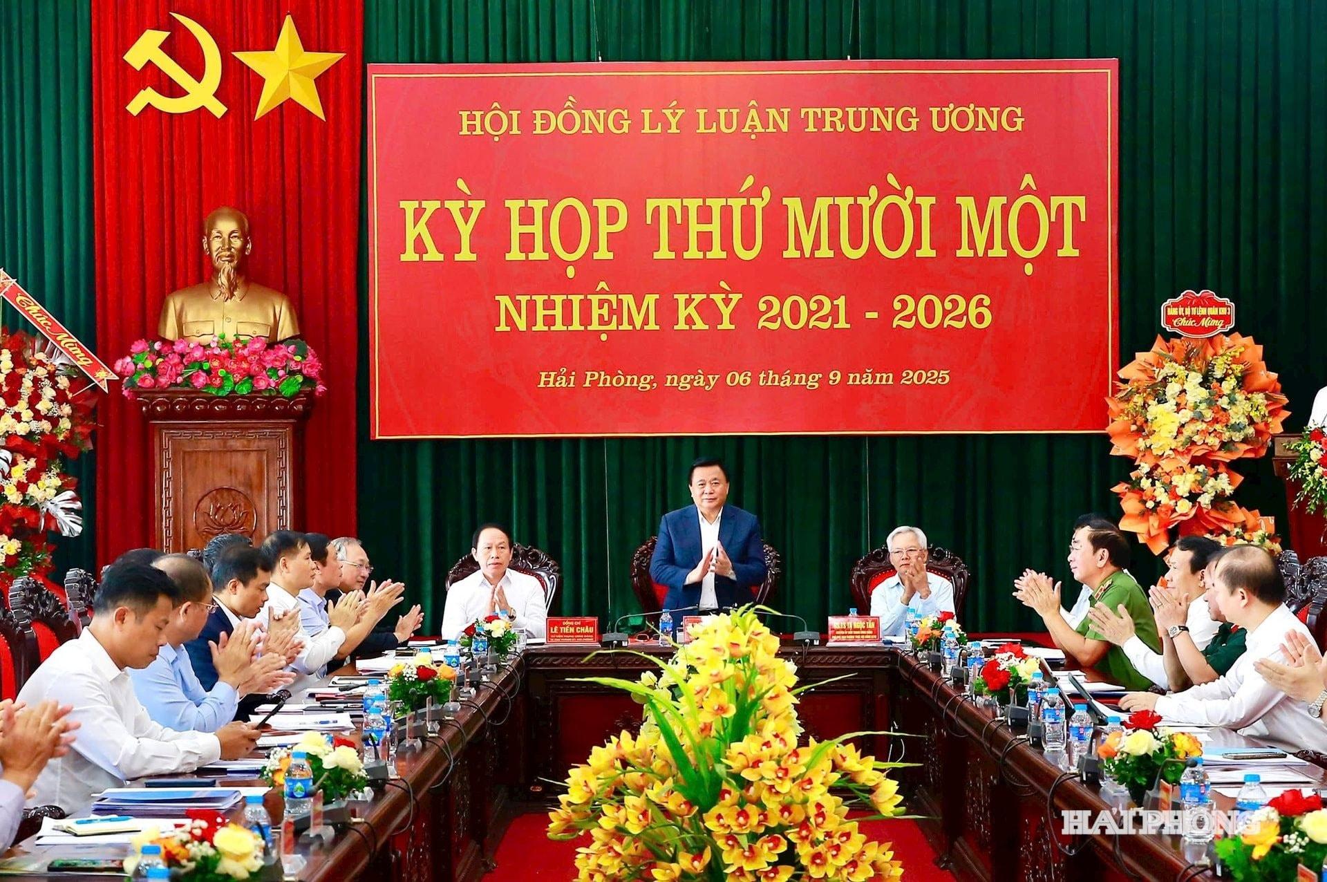hoi-dong-ly-luan(2).jpeg