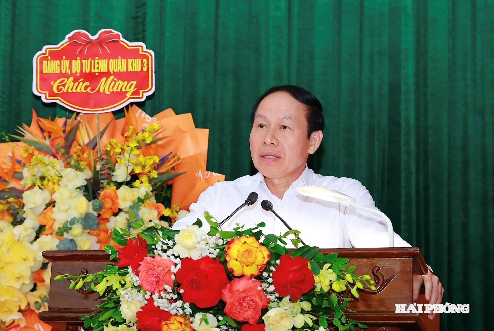 dong-chi-le-tien-chau.jpeg