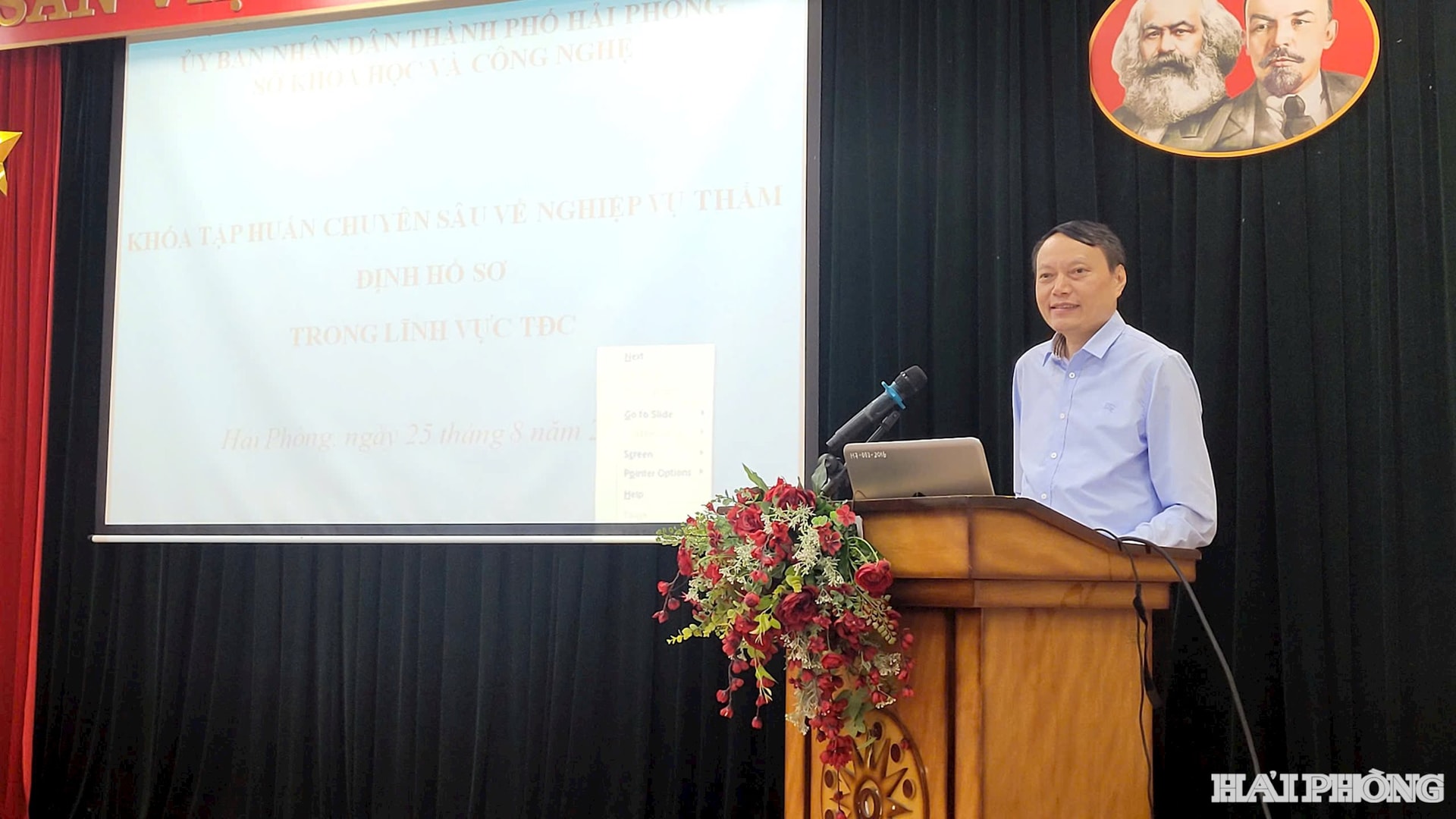 Tiến sĩ Trần Hậu Ngọc, Phó chủ tịch Ủy ban Tiêu chuẩn đo lường chất lượng Quốc gia phát biểu khai mạc