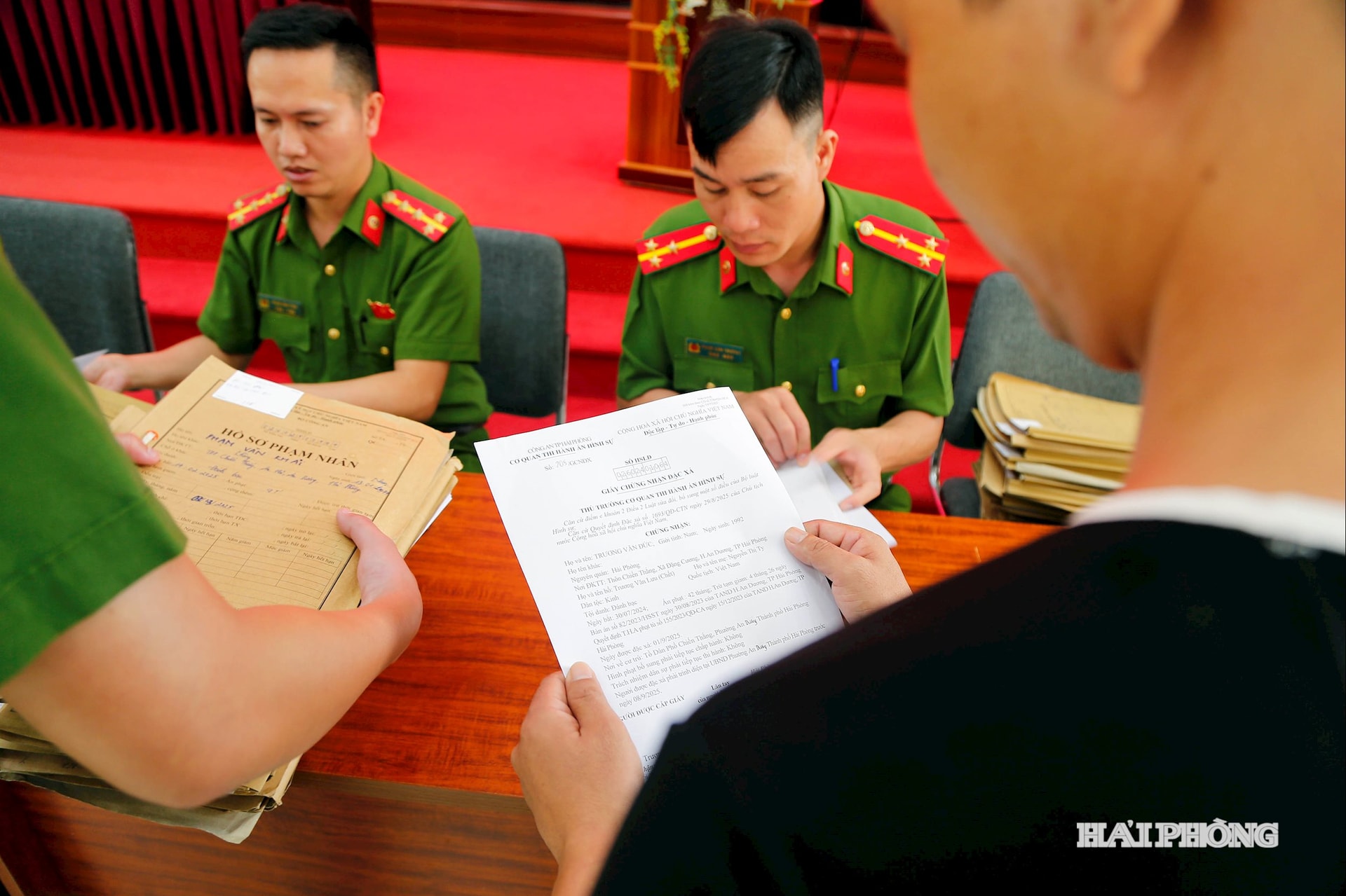 Nhận quyết định đặc xá là sự nỗ lực của bản thân, giác ngộ lầm lỡ và quyết tâm cải tạo để có cơ hội tái hòa nhập cộng đồng.