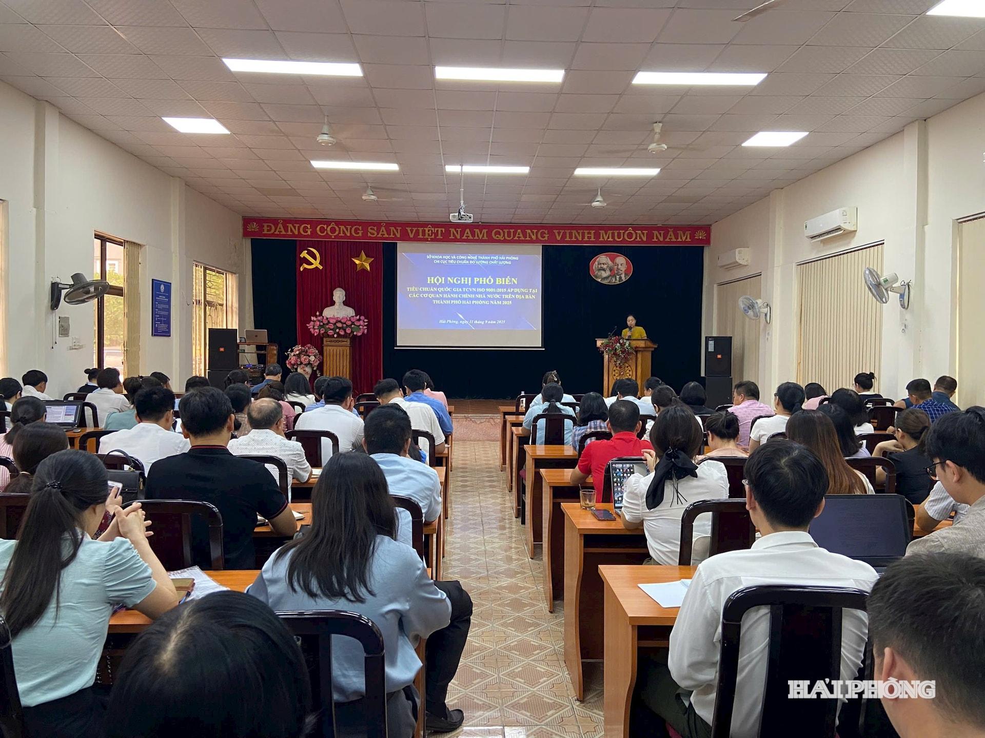 Quang cảnh lớp tập huấn