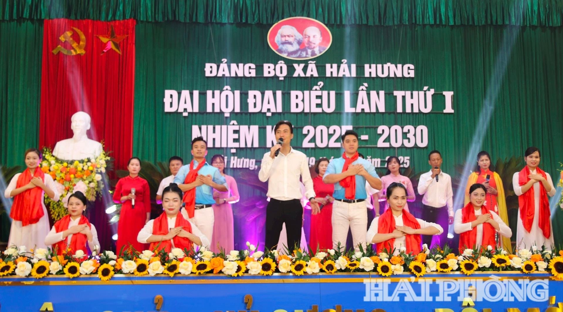 van-nghe-xa-hai-hung(1).jpg