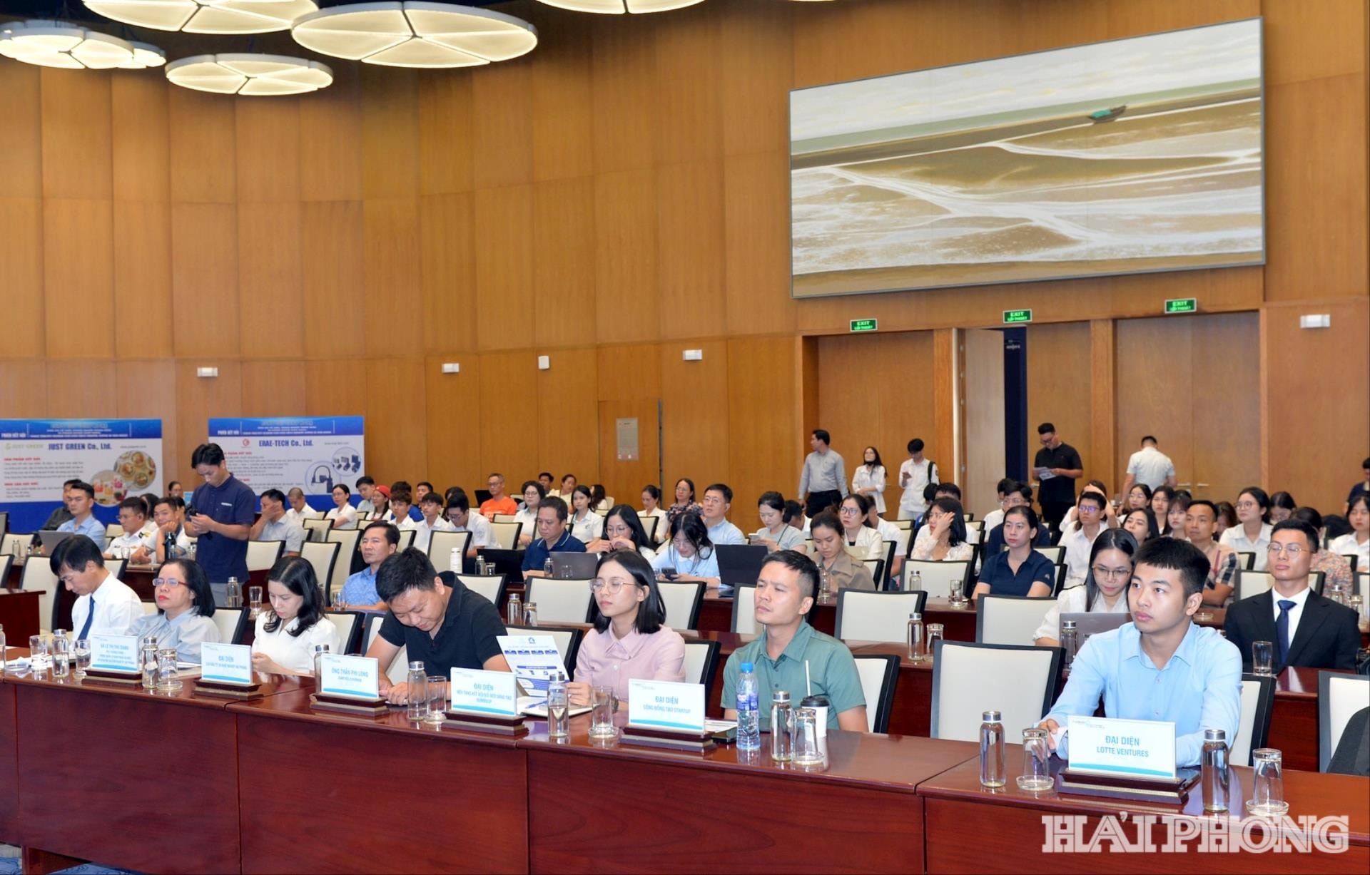 Đại diện các quỹ đầu tư, doanh nghiệp tham gia sự kiện kết nối đầu tư TECHFEST Hải Phòng 2025