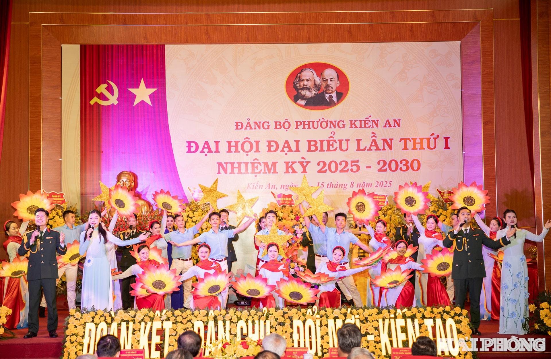 Tiết mục văn nghệ chào mừng đạo hội