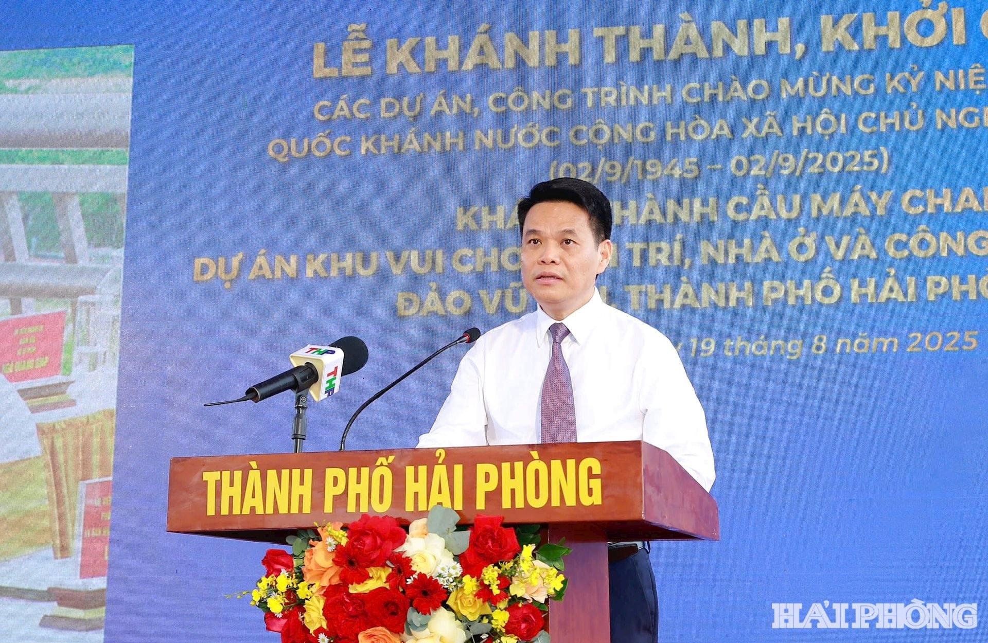 khanh-thanh-cau-may-chai 1