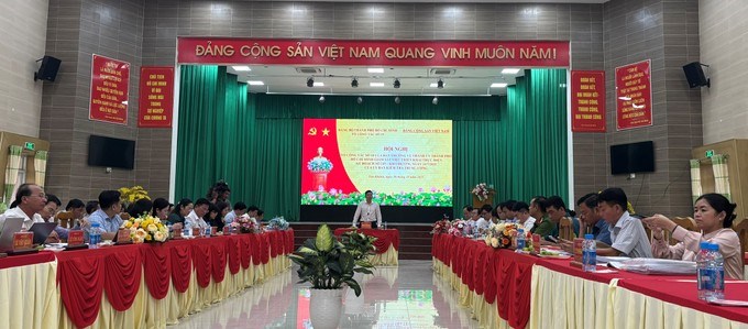 Quang cảnh buổi làm việc