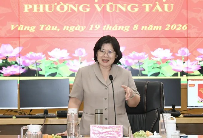 Đồng chí Văn Thị Bạch Tuyết phát biểu kết luận tại buổi làm việc. Ảnh: VIỆT DŨNG