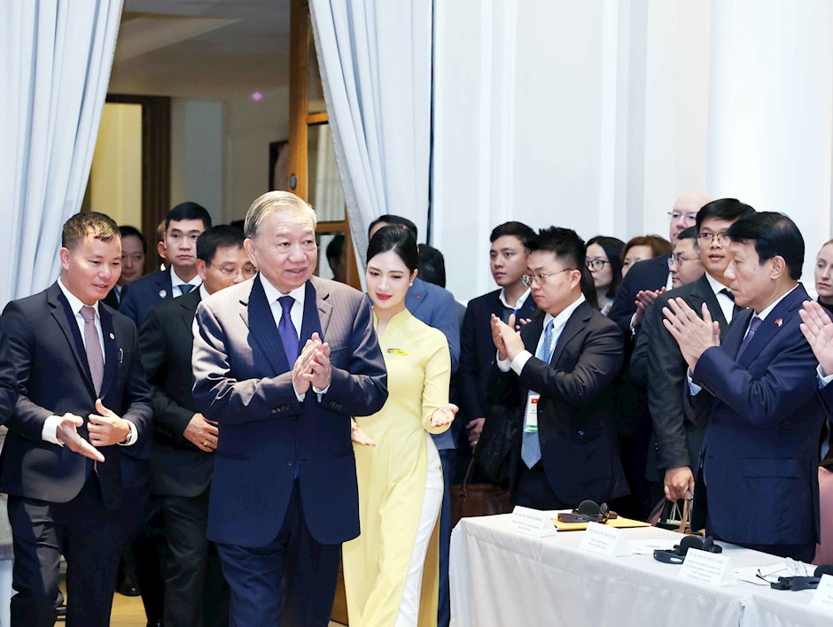 Tổng Bí thư Tô Lâm đến dự Hội nghị Kinh tế Cấp cao Việt Nam-Anh. (Ảnh: TTXVN)