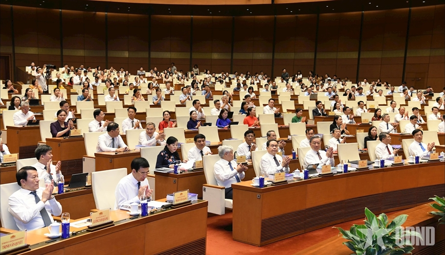 Các đồng chí lãnh đạo Đảng, Nhà nước và các đại biểu dự hội nghị. (Ảnh: QĐND)