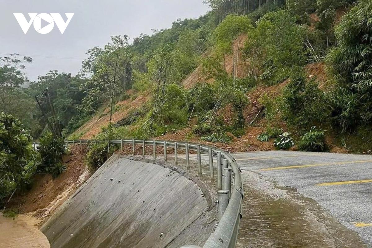 mua lon ky luc, thai nguyen khan cap gia co de va so tan nguoi dan hinh anh 3