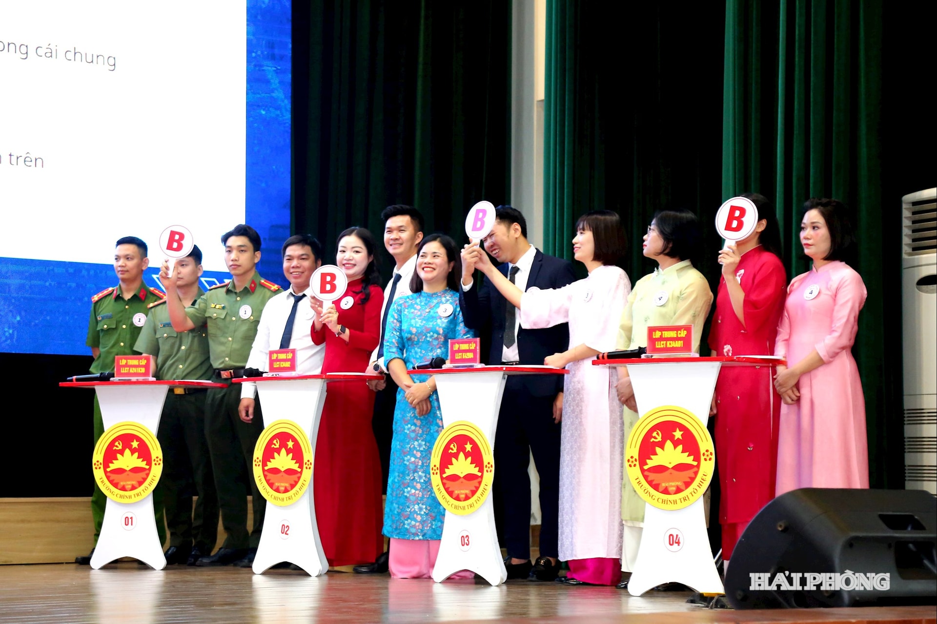 Các đội thi trong phần thi trả lời câu hỏi Hội thi Học viên học giỏi Lý luận Chính trị năm 2025 - Trường Chính trị Tô Hiệu Hải Phòng