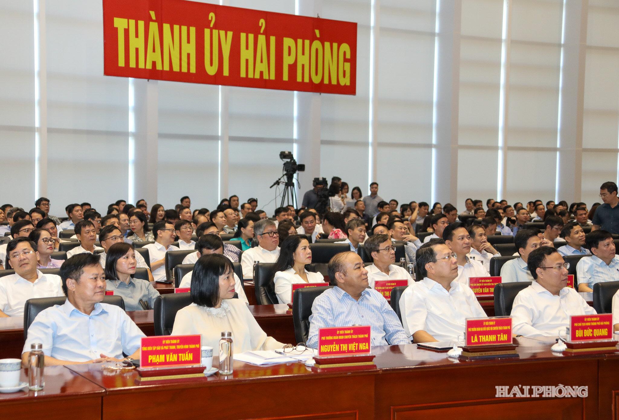 Các đại biểu dự tại điểm cầu trung tâm thành phố Hải Phòng. Ảnh: LÊ DŨNG