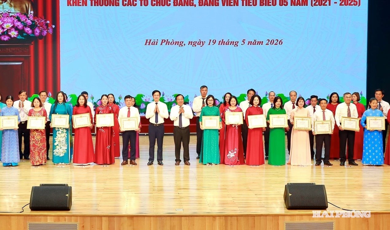 pho-bi-thu-trao.jpg