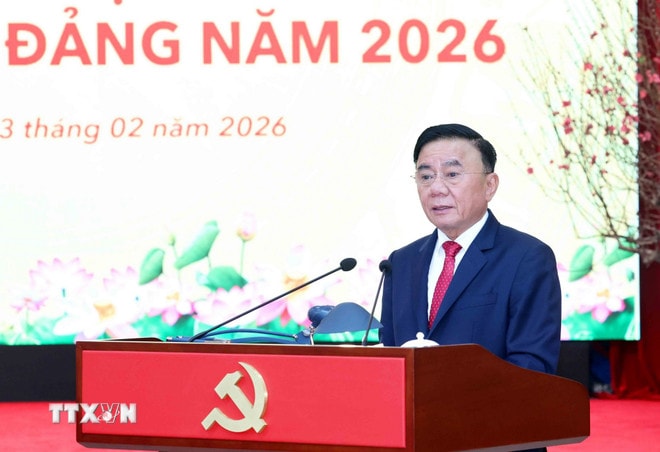 ttxvn-thuong-truc-ban-bi-thu-gap-mat-96-bi-thu-chi-bo-xuat-sac-toan-quoc-8.jpg