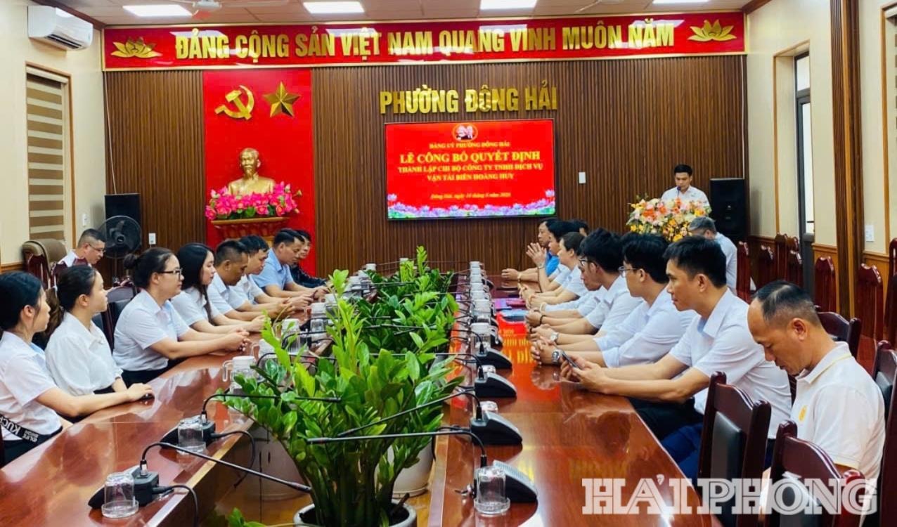 Chi-bi-hoang-huy1