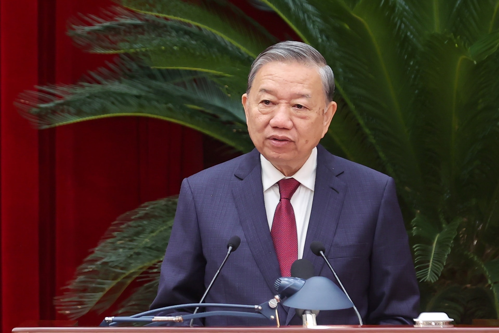 Kết luận số 210-KL/TW về tiếp tục xây dựng, hoàn thiện tổ chức bộ máy của hệ thống chính trị trong thời gian tới- Ảnh 1. Kết luận số 210-KL/TW về tiếp tục xây dựng, hoàn thiện tổ chức bộ máy của hệ thống chính trị trong thời gian tới- Ảnh 1.