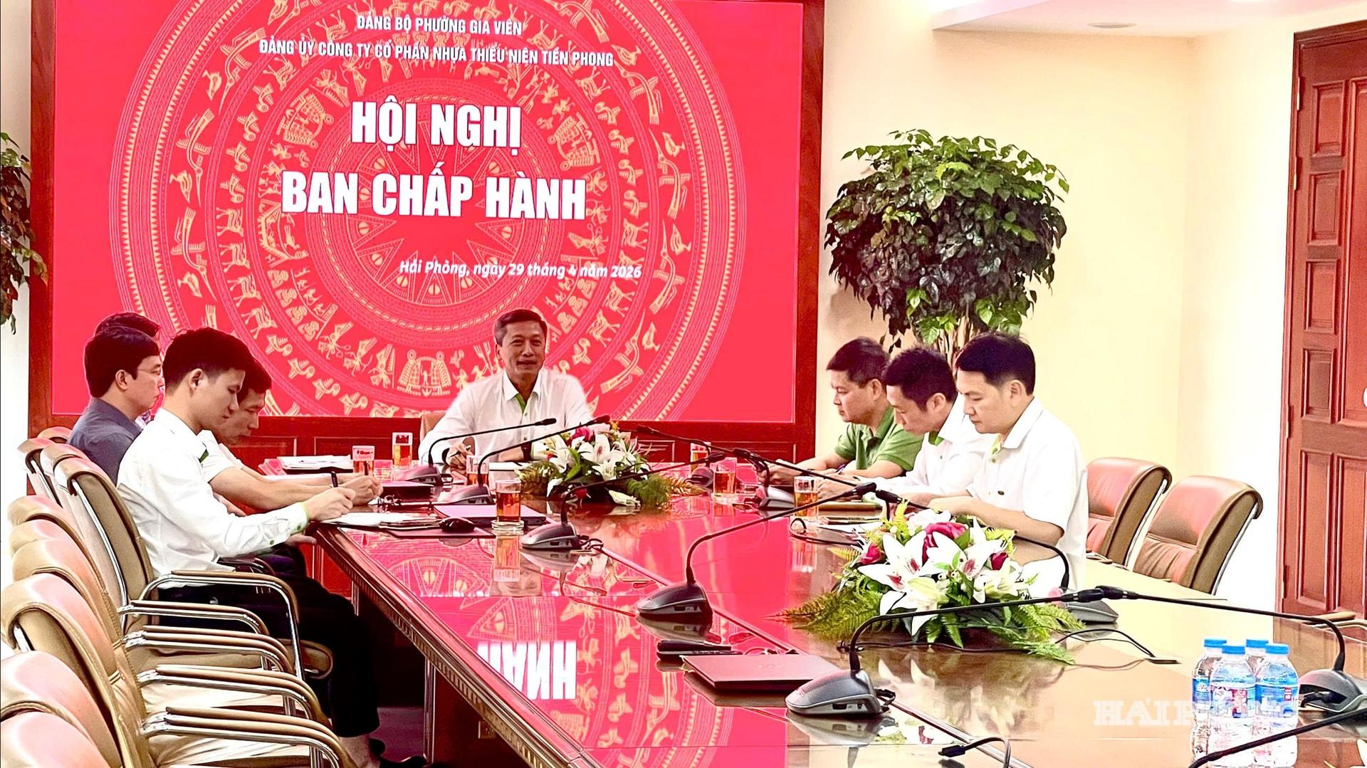 dang-bo-nhua-tien-phong.jpg