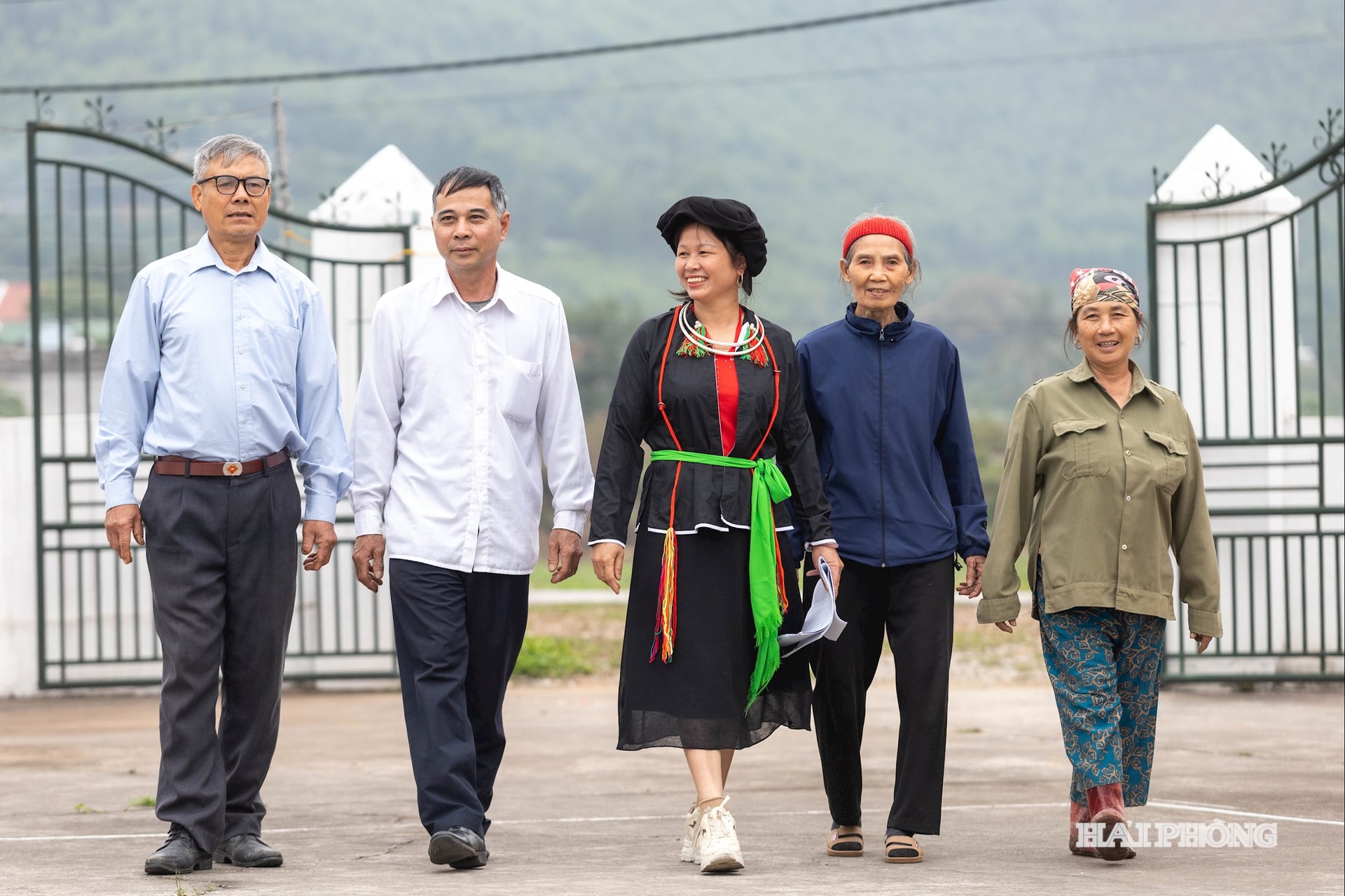 bau-cu-mien-nui-3.jpg