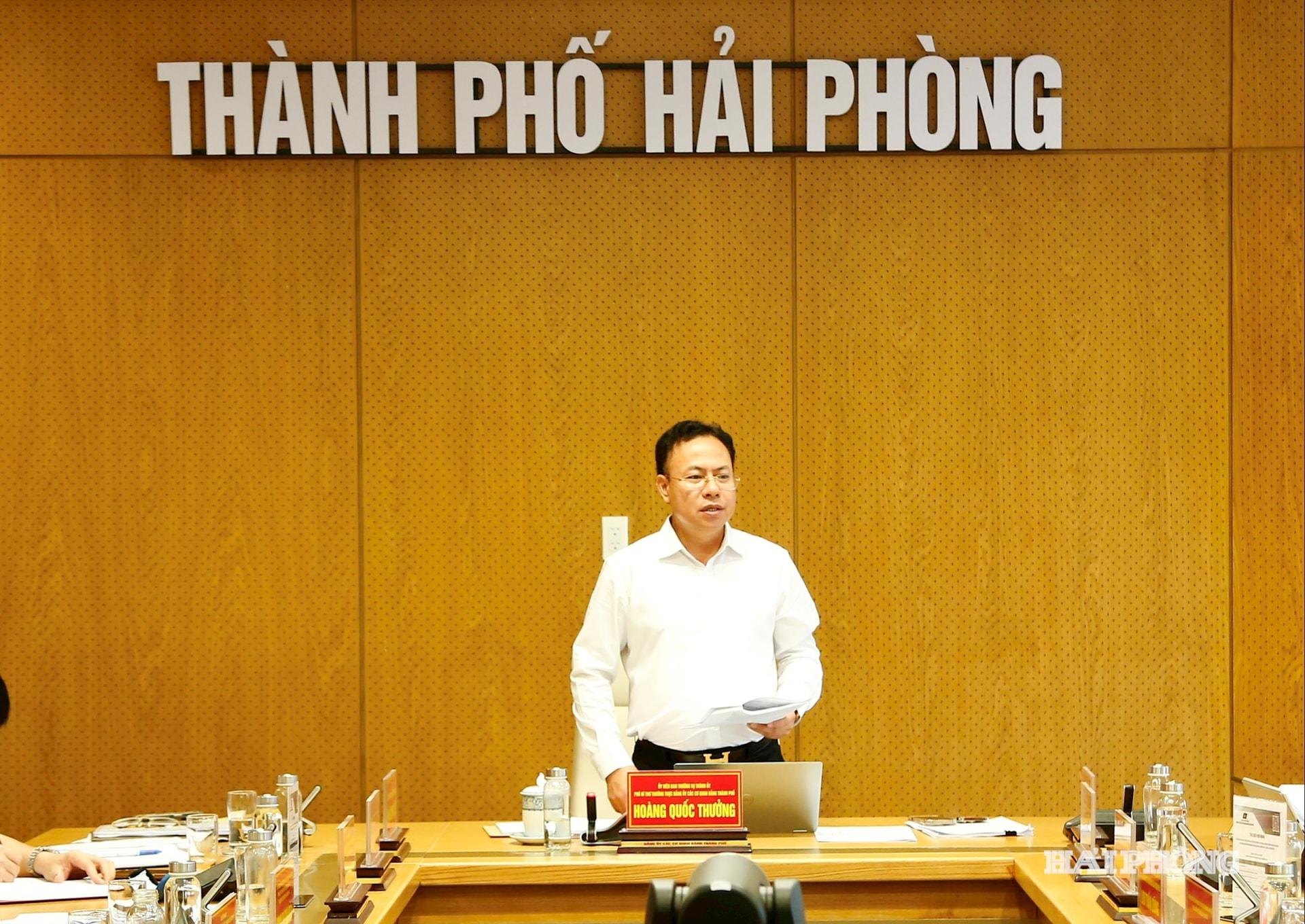 Đồng chí Hoàng Quốc Thưởng, Uỷ viên ban Thường vụ Thành ủy, Phó bí thư Thường trực Đảng ủy các cơ quan Đảng thành phố phát biểu chỉ đạo tại hội nghị.