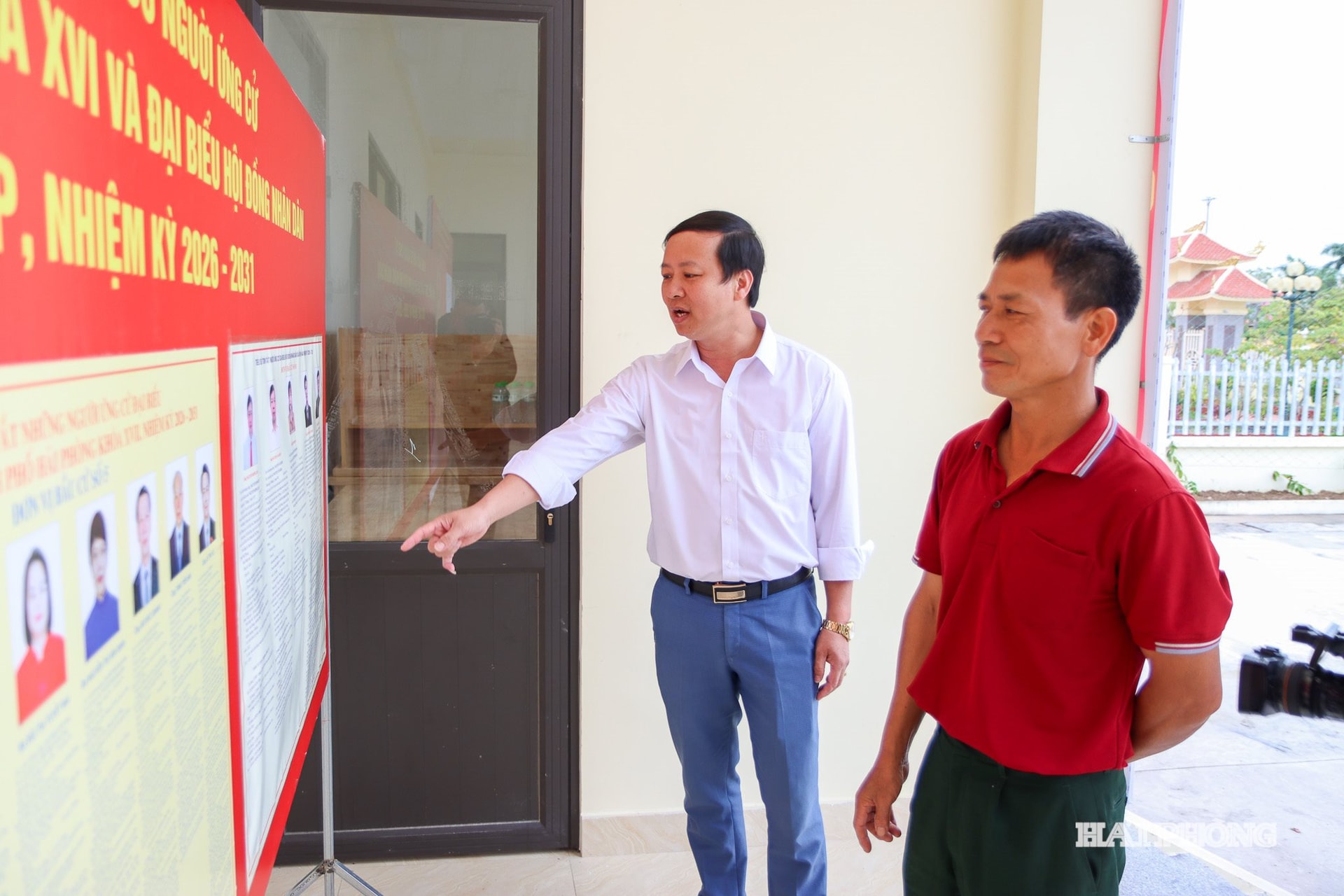 bau-cu-kien-hai-3.jpg