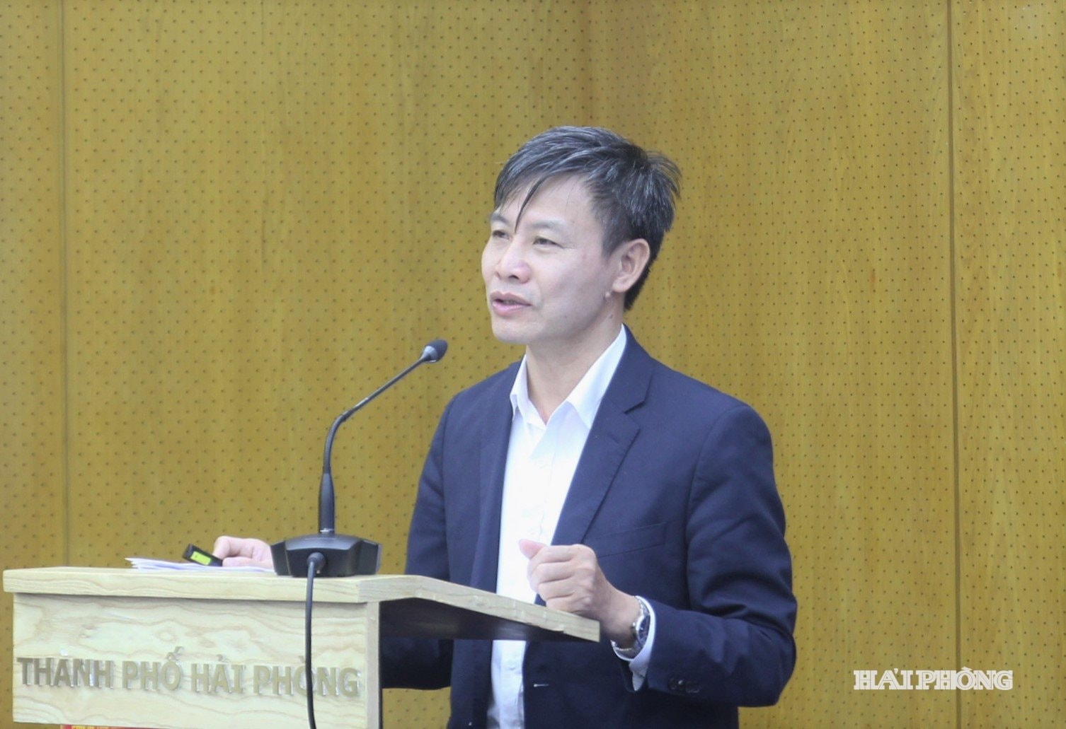 đồng ch&iacute; Nguyễn Văn Hiểu, Ph&oacute; trưởng Ban Tuy&ecirc;n gi&aacute;o v&agrave; D&acirc;n vận Th&agrave;nh uỷ Hải Ph&ograve;ng tr&igrave;nh b&agrave;y chuy&ecirc;n đề &ldquo;Tổ chức, hoạt động, nghiệp vụ c&ocirc;ng t&aacute;c 35&rdquo;