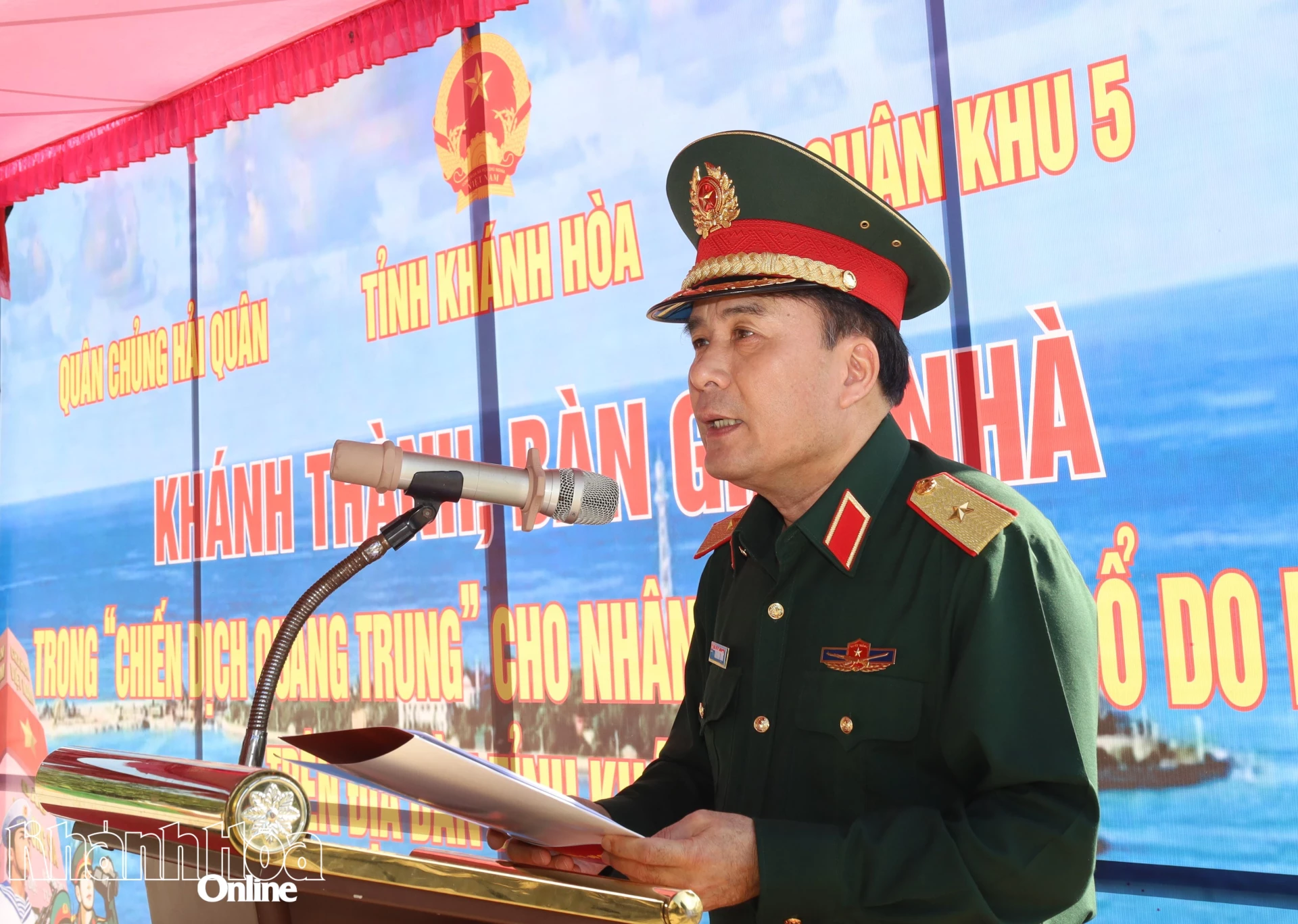 Thiếu tướng Trần Minh Trọng ph&aacute;t biểu tại buổi lễ.