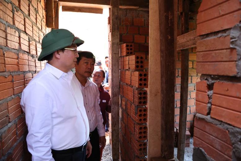 Phó Thủ tướng Hồ Quốc Dũng kiểm tra tình hình triển khai 'Chiến dịch Quang Trung' tại thành phố Huế- Ảnh 4. Phó Thủ tướng Hồ Quốc Dũng kiểm tra tình hình triển khai 'Chiến dịch Quang Trung' tại thành phố Huế- Ảnh 4.