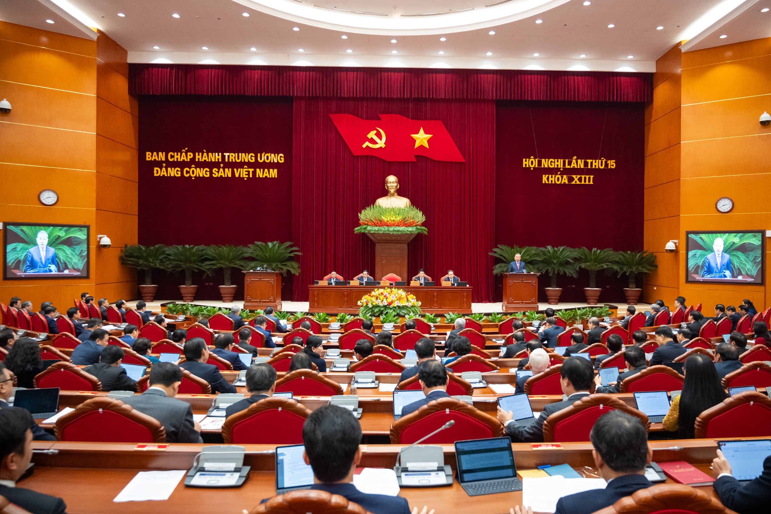 Quang cảnh ội nghị