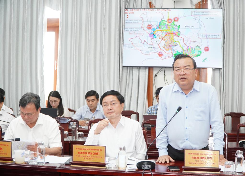 Phó Bí thư Tỉnh ủy, Trưởng đoàn đại biểu Quốc hội tỉnh Tây Ninh Phạm Hùng Thái phát biểu