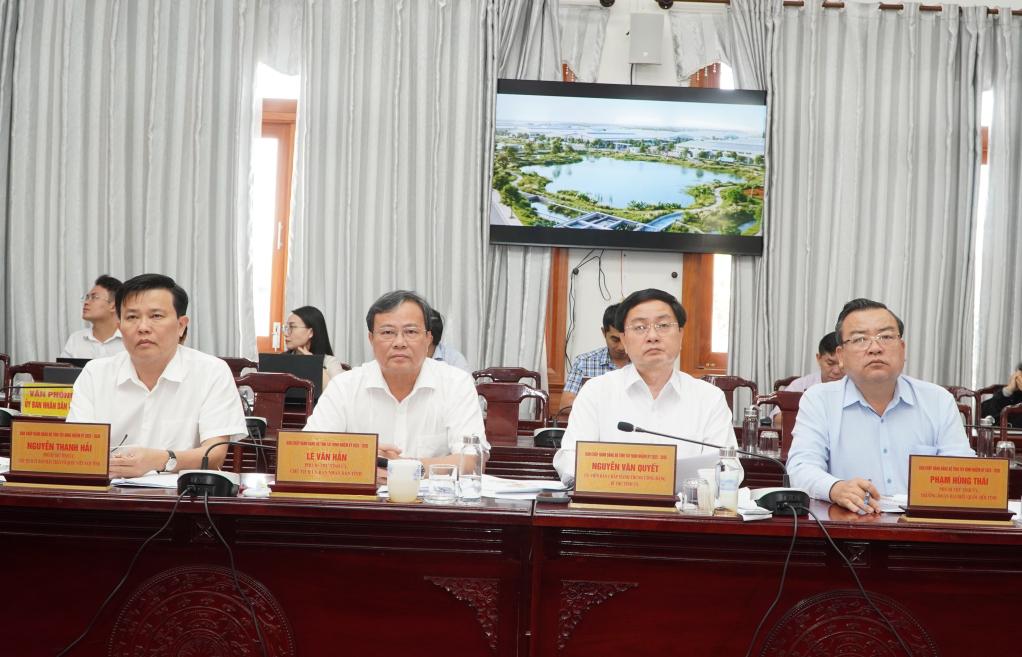 Thường trực Tỉnh ủy Tây Ninh dự hội nghị