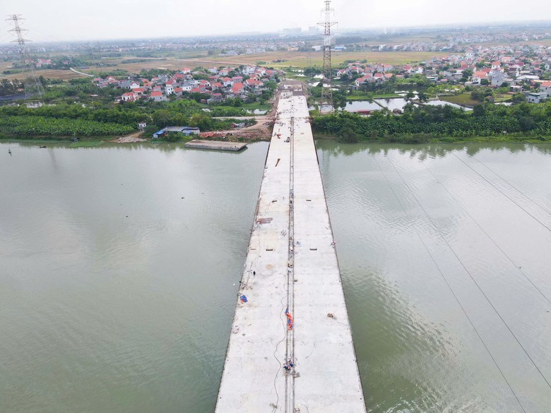 Cận cảnh dự án cầu hơn 2.000 tỷ đồng nối Bắc Ninh – Hải Phòng vừa hợp long- Ảnh 5.