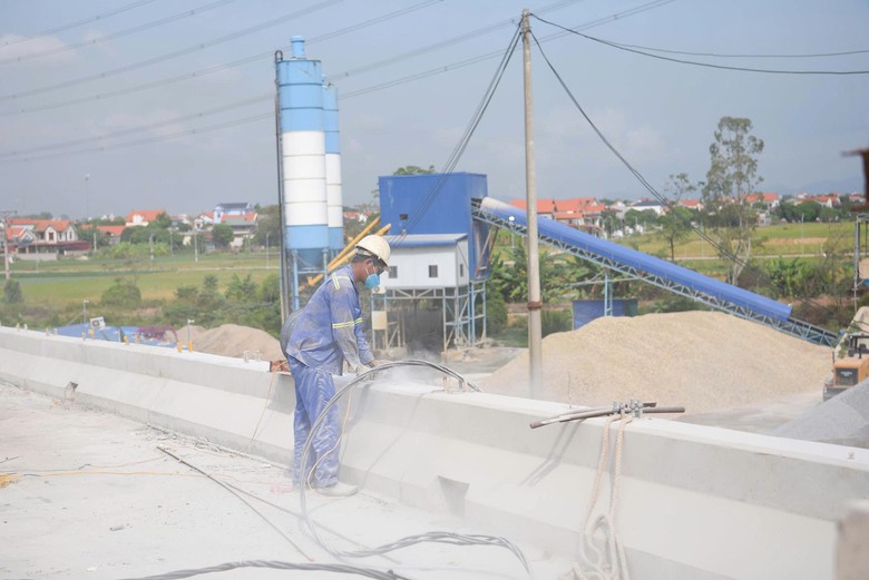Cận cảnh dự án cầu hơn 2.000 tỷ đồng nối Bắc Ninh – Hải Phòng vừa hợp long- Ảnh 7.