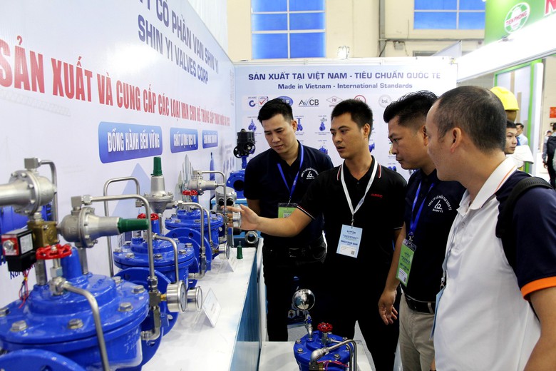 Thứ trưởng Bùi Xuân Dũng: Hoàn thiện thể chế, chuyển đổi số, khả năng thích ứng ngành Nước - Ảnh 3.