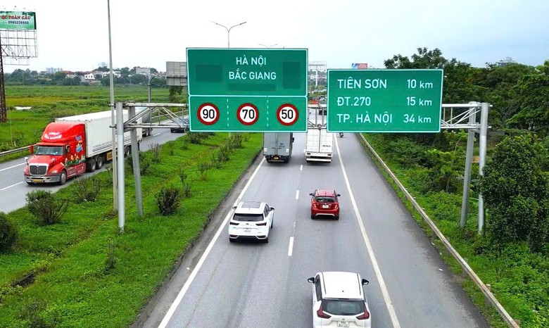 Đề xuất địa phương đầu tư đường song hành khi nâng cấp tuyến Hà Nội - Bắc Giang- Ảnh 1.