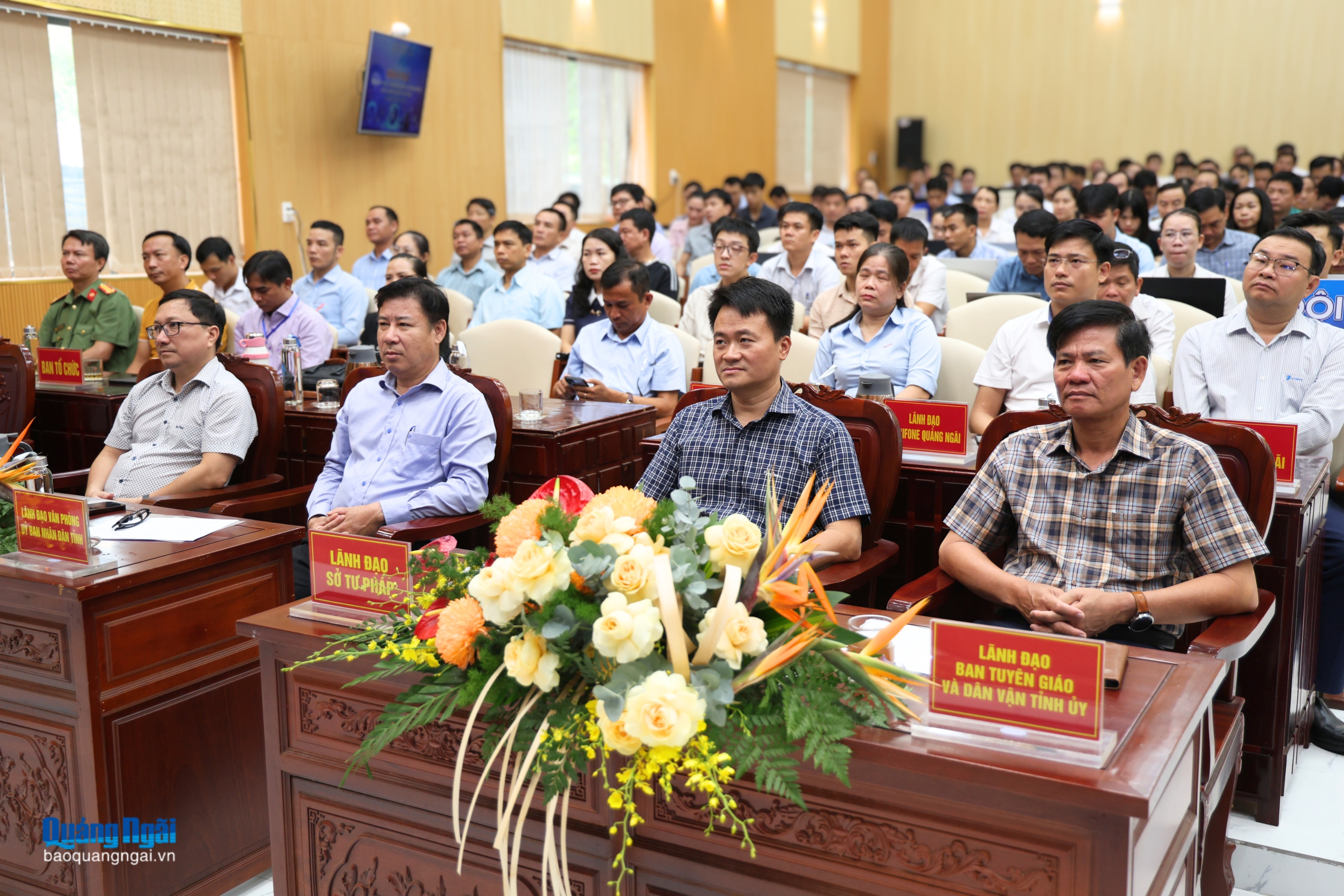Các đại biểu dự hội nghị.