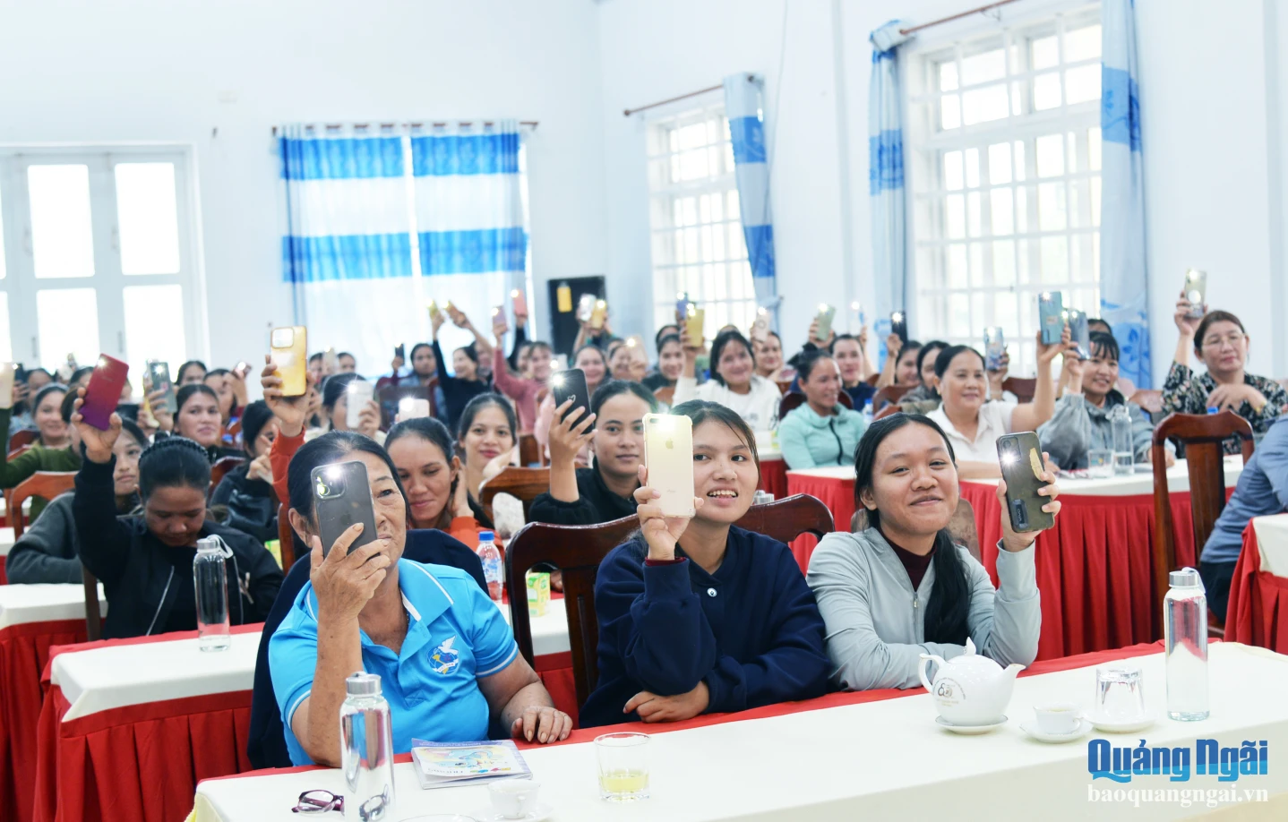 Gần 150 cán bộ, hội viên phụ nữ xã Sơn Linh tham gia buổi tập huấn.