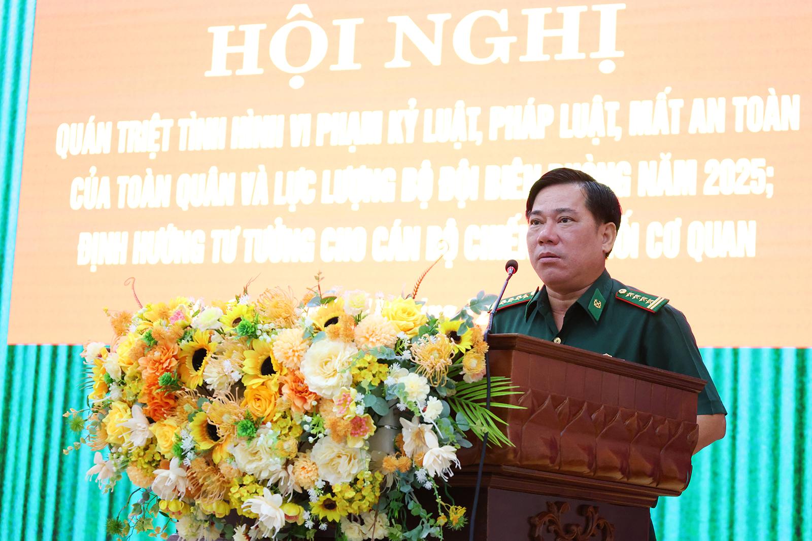 Quán triệt tình hình vi phạm kỷ luật, pháp luật và định hướng tư tưởng cho cán bộ, chiến sĩ