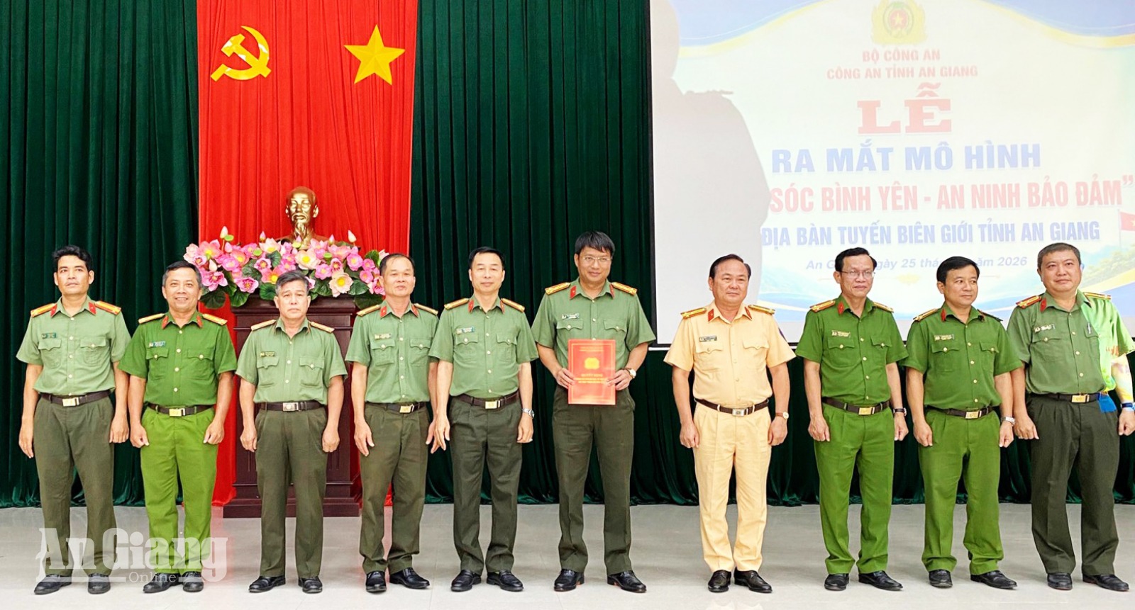 Mô hình “Phum sóc bình yên - An ninh bảo đảm” triển khai tại 7 địa bàn biên giới An Giang