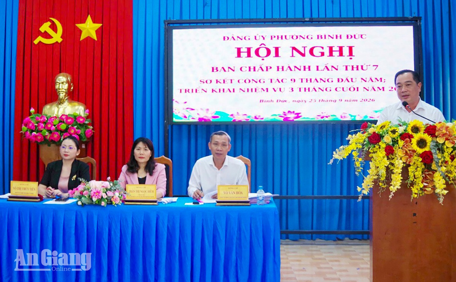 Chủ trì Hội nghị 