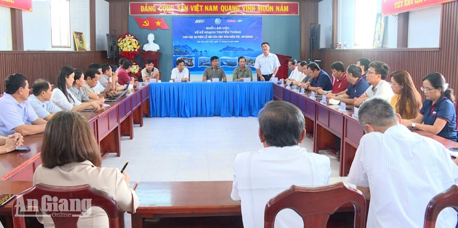 Lan tỏa Lễ hội Nghinh Ông Lại Sơn qua sóng ATV, HTV